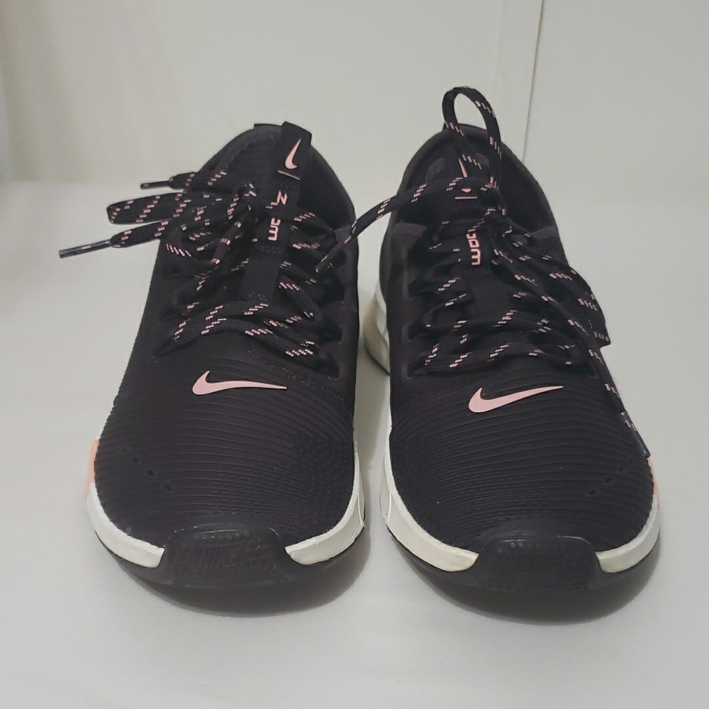 Nike‎ Air Zoom Elavate Training Women's Burgundy  and Pink Shoes